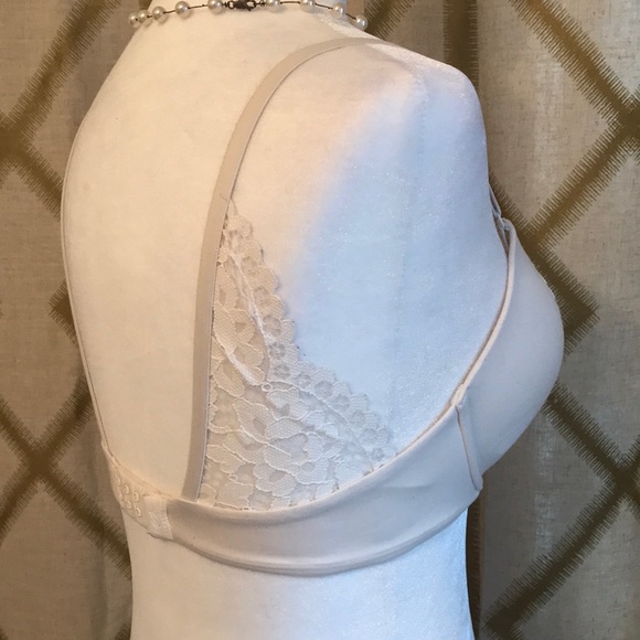 Victoria’s Secret Bra - Picture 2 of 6